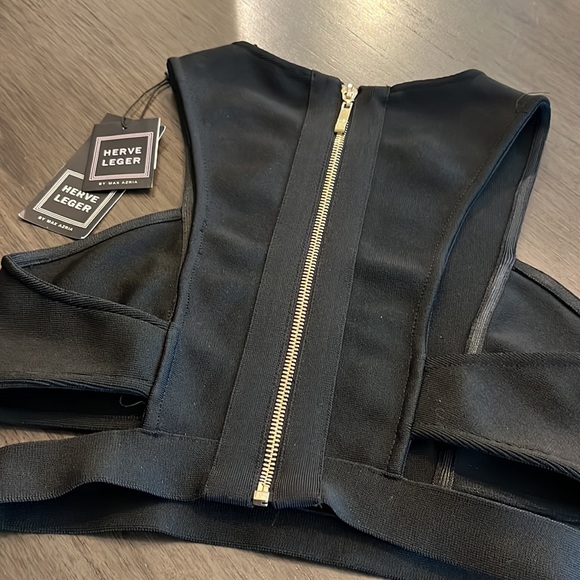 Super sexy sleeveless crop top. - Picture 3 of 6